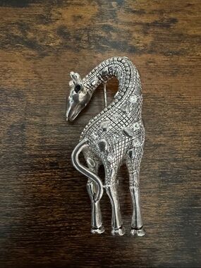Vintage Premier Designs Giraffe Brooch with Rhinestones Silver Tone